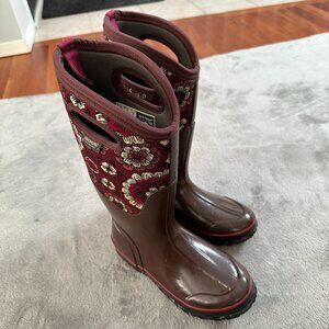 Bogs Boots Women's size 6 Classic Tall Pansies Winter Neo-Tech